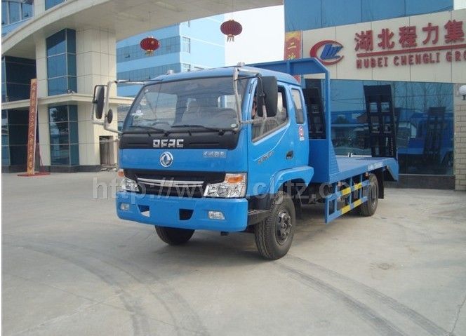 東風(fēng)勁卡平板運(yùn)輸車(chē)