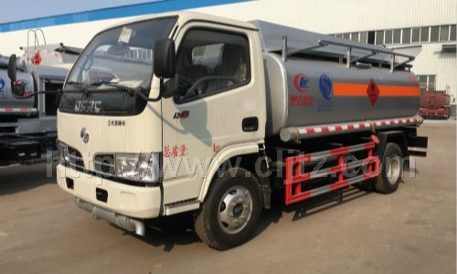 東風(fēng)5立方加油車